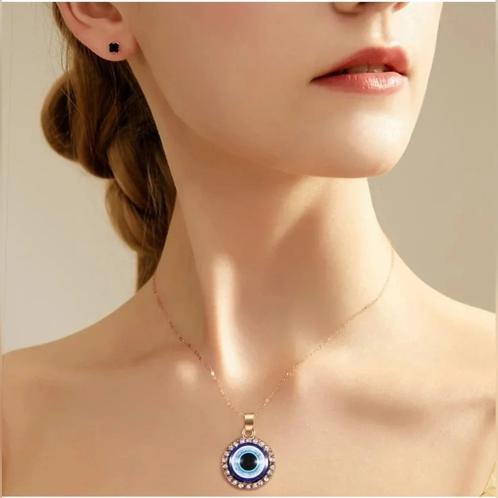 Devil's Eye Pendant Gold Plated Rhinestone Necklace - Picture 3 of 3